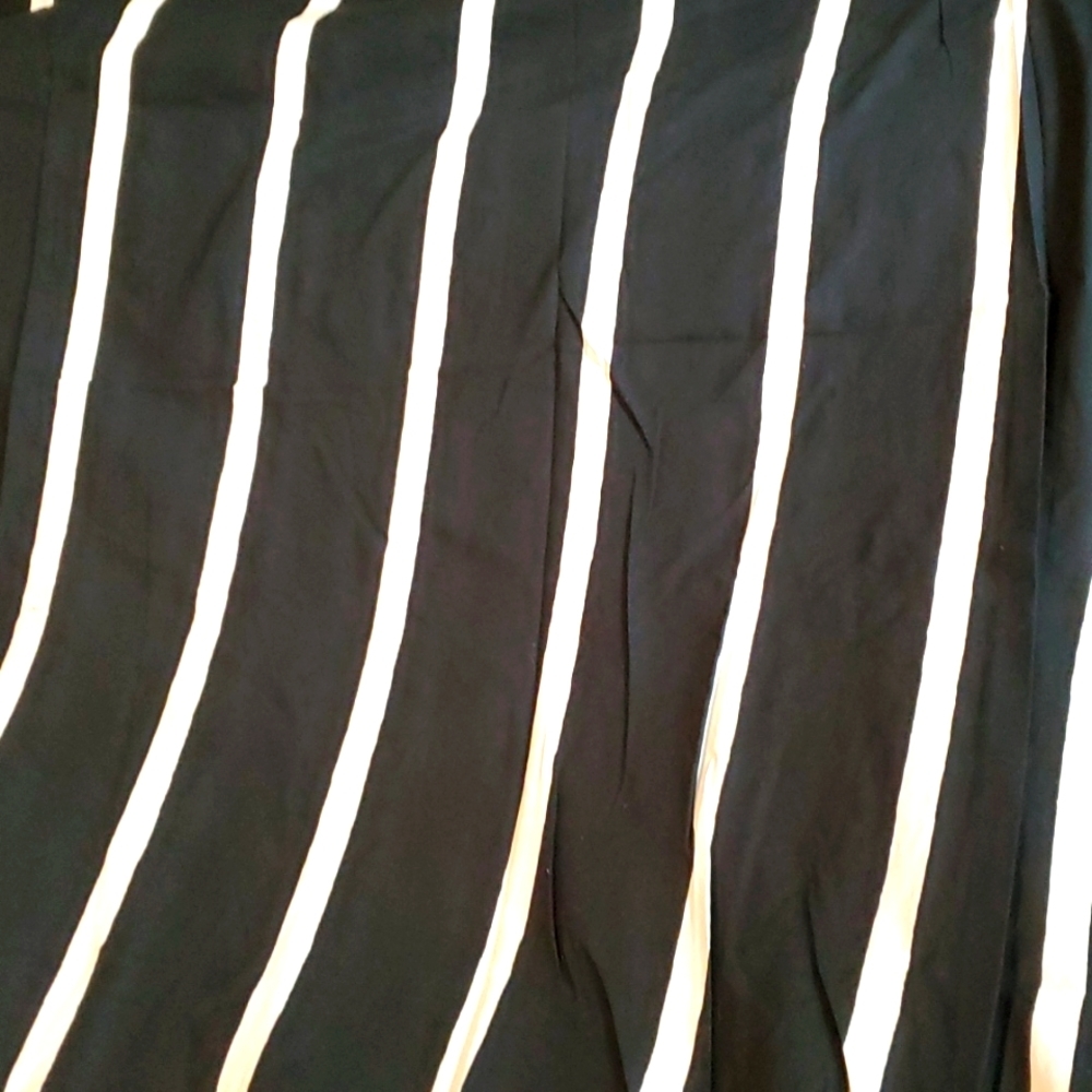 Full sz Black/white large Stripe Reversible Duvet cover